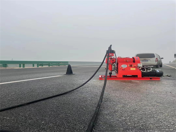 瓦房店马路路基路面开裂下沉注浆加固灌浆